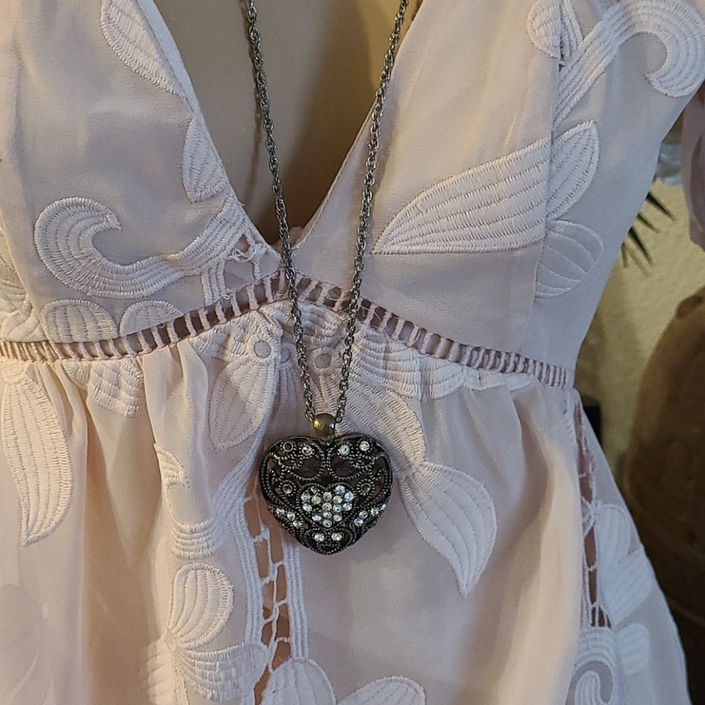 SALE LOVERS AND FRIENDS PINK EMBROIDERED DRESS - Picture 5 of 16